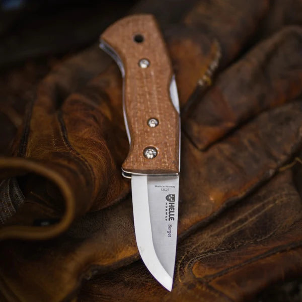 Helle Berget: Mustard Jute Micarta