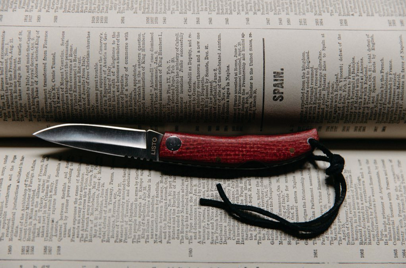 Castillo Listo - Chili Red Micarta